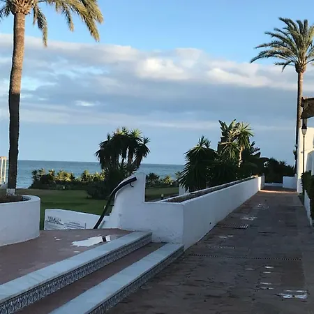 Villacana,malaga. Villa *
